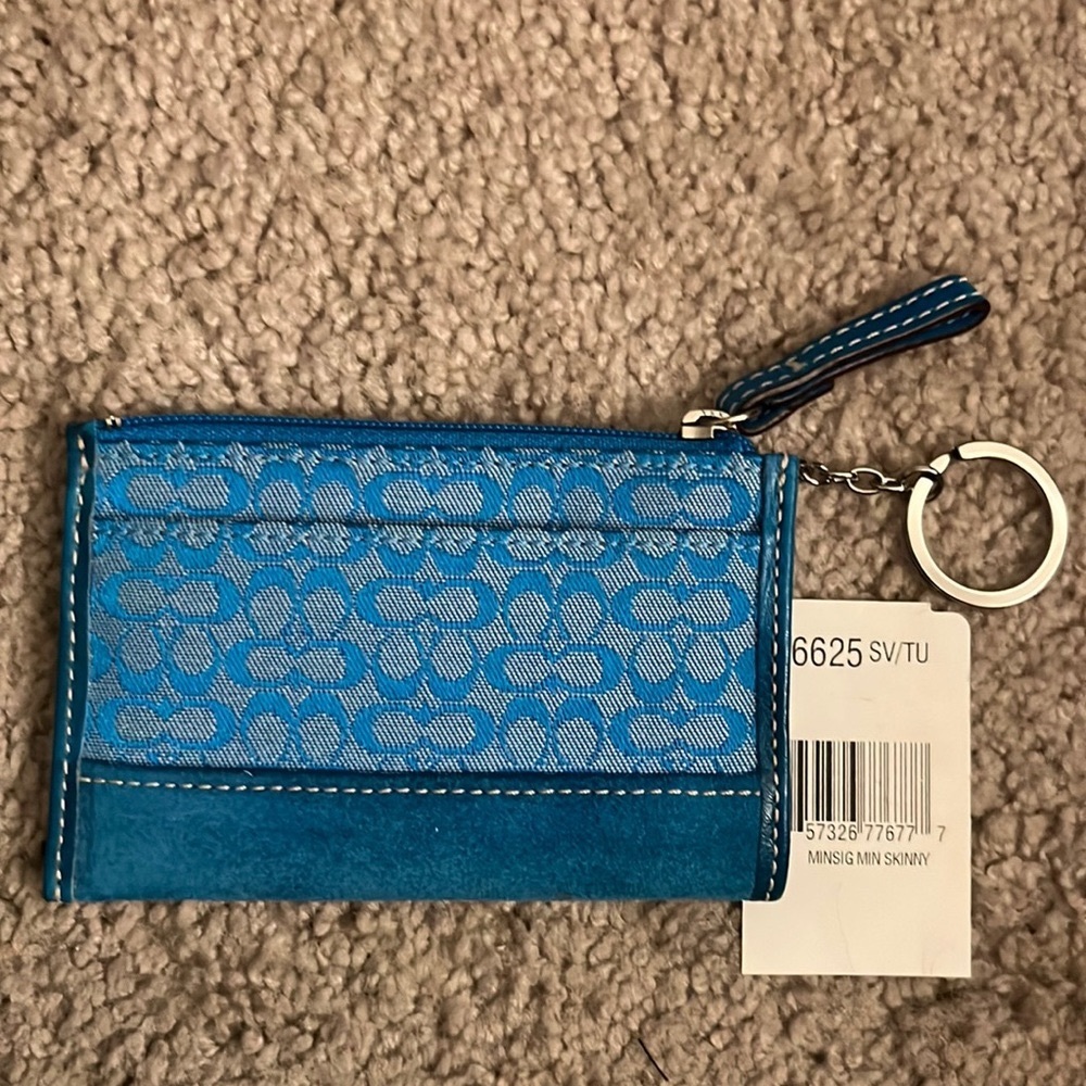 NWT COACH MINI SIGNATURE SLIM CARD CASE